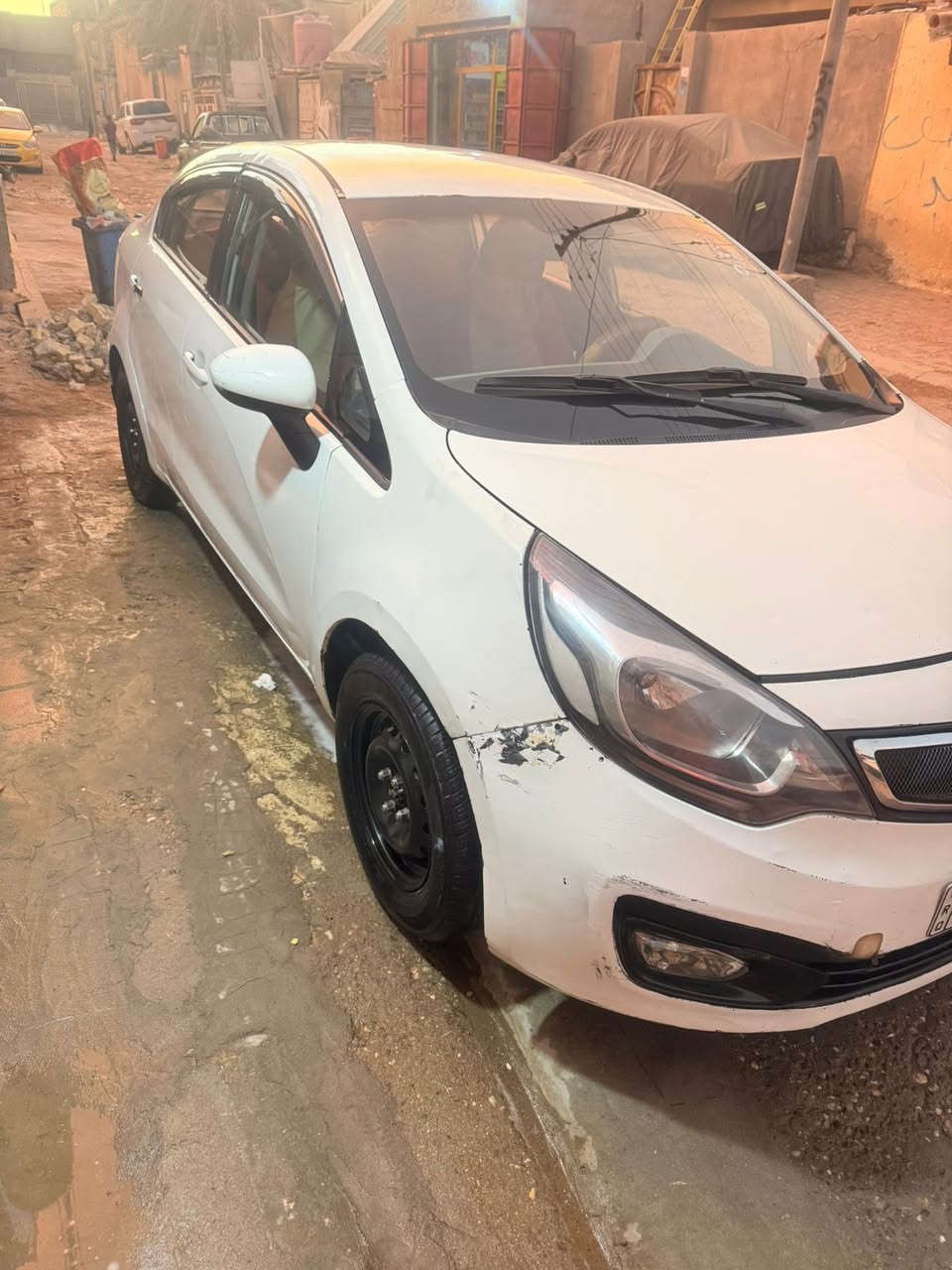 سلام عليكم كيا ريو موديل ٢٠١٣ للبيع رقم مثنى راعيه بالبصره السعر ٧٥ وبيه مجال رقم انكليزي مكينه جديده حداديه جديده تخم تاير باتري جديد غير مكفوله من الصبغ بدون ضربه قويه اني مكلف بالنشر فقط رقم صاحب السياره *********** موجوده بالبصر  الحيانيه حي الحسين اول لاين لحد يراسلني على الفيس رقم صاحبه موجود وعده واتساب وفيس وكلشي موجود
