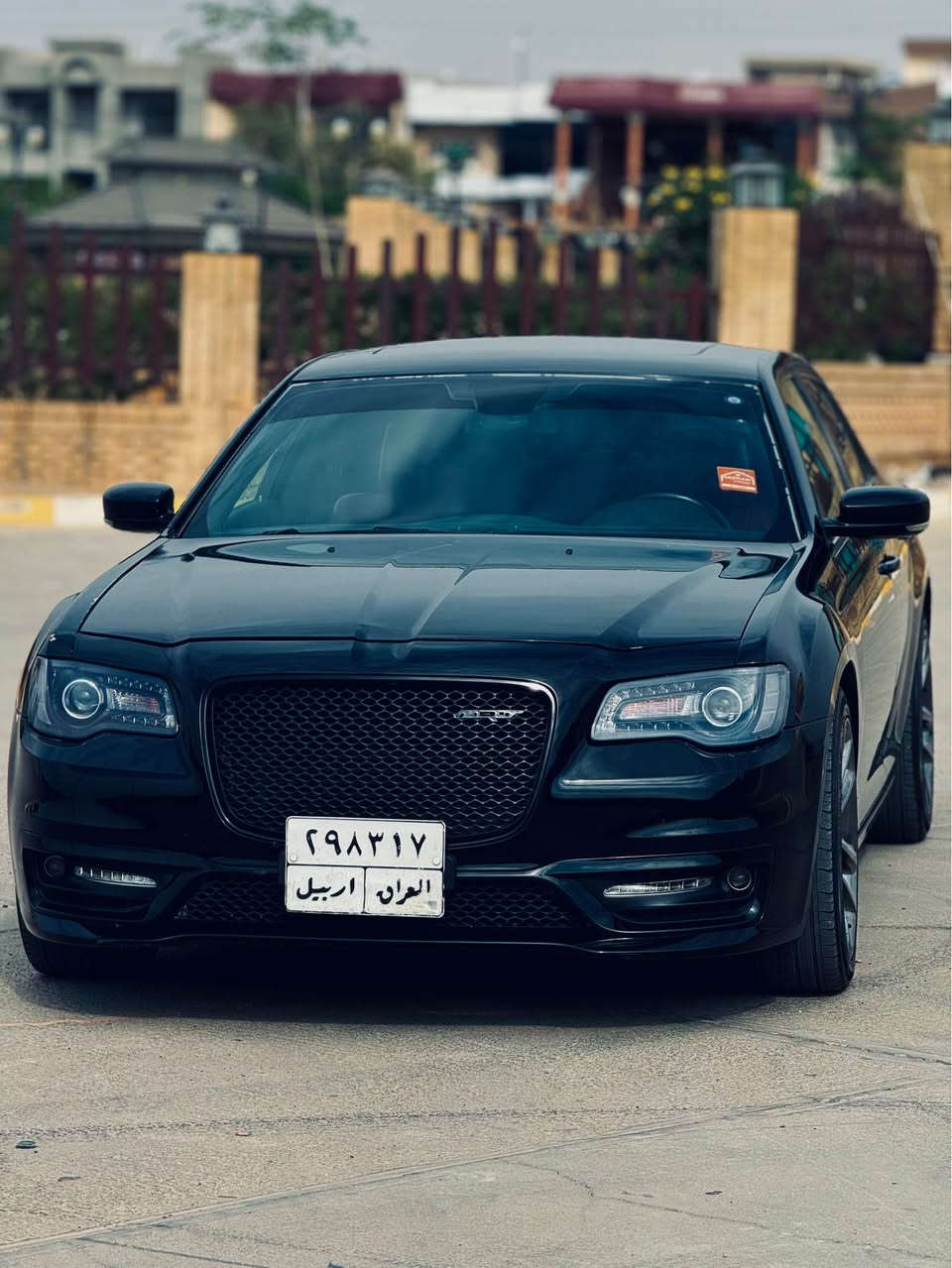 سيارة:  chrysler hemi 5.7L (اوباما )
موديل :2012 تحويل شكل على 2023
رقم : اربيل 
قوة حصان  :430 Horsepowe
سستم  صوت 
مواصفات: رادار امامي , حاسة اشارات و مراية جانبية , مراية جانبية يتحرك ويا بك ,مكان كلاص ثلاجة و هيتر , جلد كشنات لون احمر , حاسة بريك و حاسة تعديل سرعة , نظام  شاشة SRT, بانوراما, ستارة خلفية بلادي و كهربائي, نظام  مسافة بين سيارة امامي , كشنات امامي و خلفي هيتر , سكان هيتر و شفتات مالكير , حاسة فلجات  امامي ويا مطر و سرعة مطر , بصمة شغال من بعيد و بياه مواصفات اكثر 

جاملغ امامي طرف سايق بغ و بدون ظربة و هاي سيارة مال شركة مو وارد كندي او دبي 

العنوان: كركوك 
رقم موبايل : *********** كركوك, العراق
