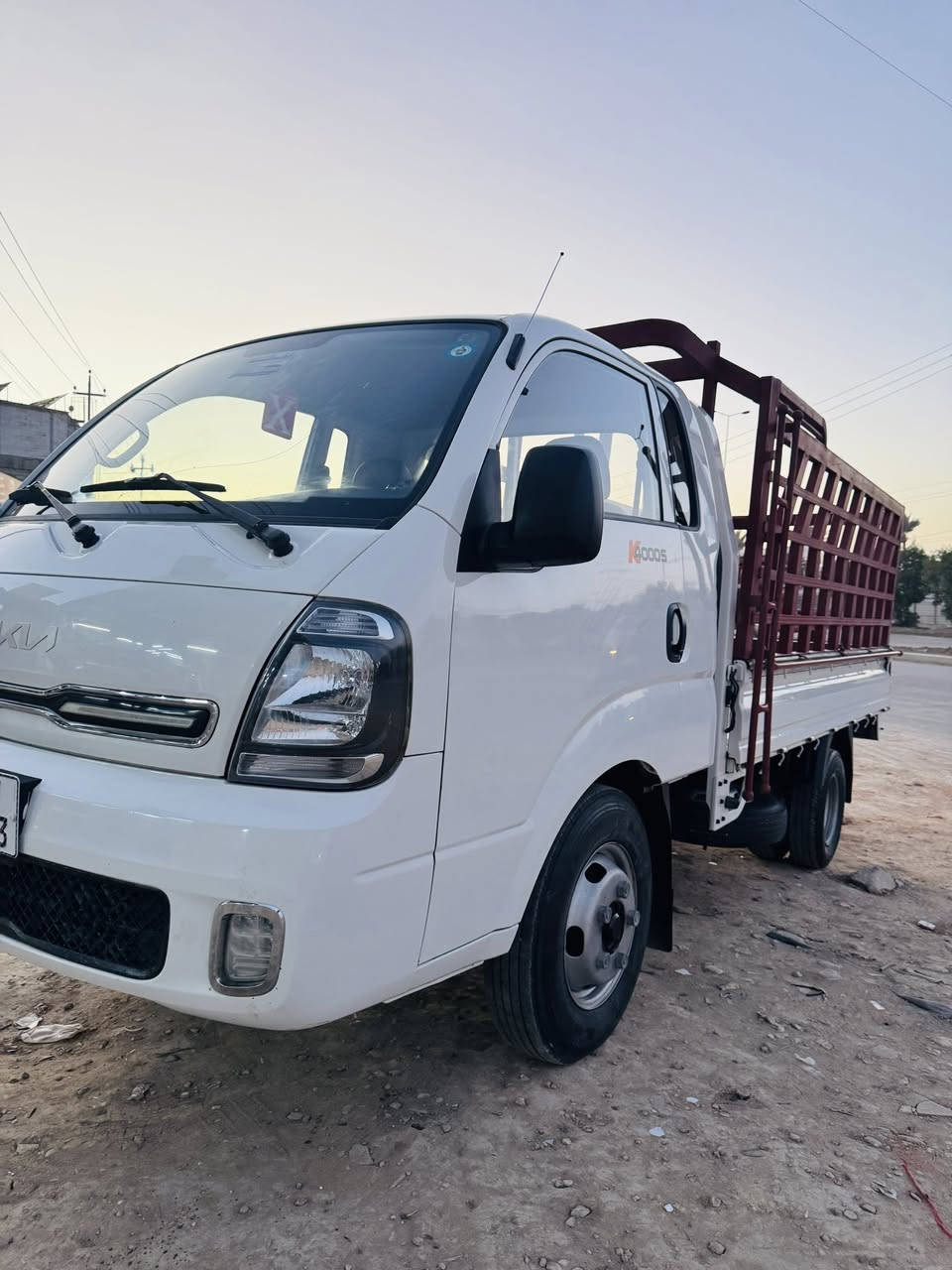 ‏السلام عليكم : للبيع كيا فحل موديل2022 شكل الجديد رقم دولي بغداد  مصفرة ضريبة وغرامات مدور ثاني يوم .السيارة فول مواصفات وجاهزة للشغل كفالة عامة محجر وتحويرة 14 تخم تركي وتانكي 100 لتر السيارة برغي ما عايزة على ايدي اخذتها زيرو يعني مامبيوعة لشخص غيري :
السعر 175$ والشراي بي خير ويدلل  :
مكاني الحله_المدحتية  وهذا رقمي ‭٠٧٨٣ ١٥٠ ٧٣٤١‬
