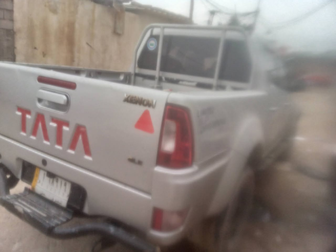 السلام عليكم للبيع بيكم تاتا موديل ١٤ سنويه لل ٢٩ تحويل مباشر كفاله عامه ماعده ضربه بل مدكر الكدام تبريد حداده كله توب السعر ٦٠ وبيها مجال العنوان الزبير  ***********
