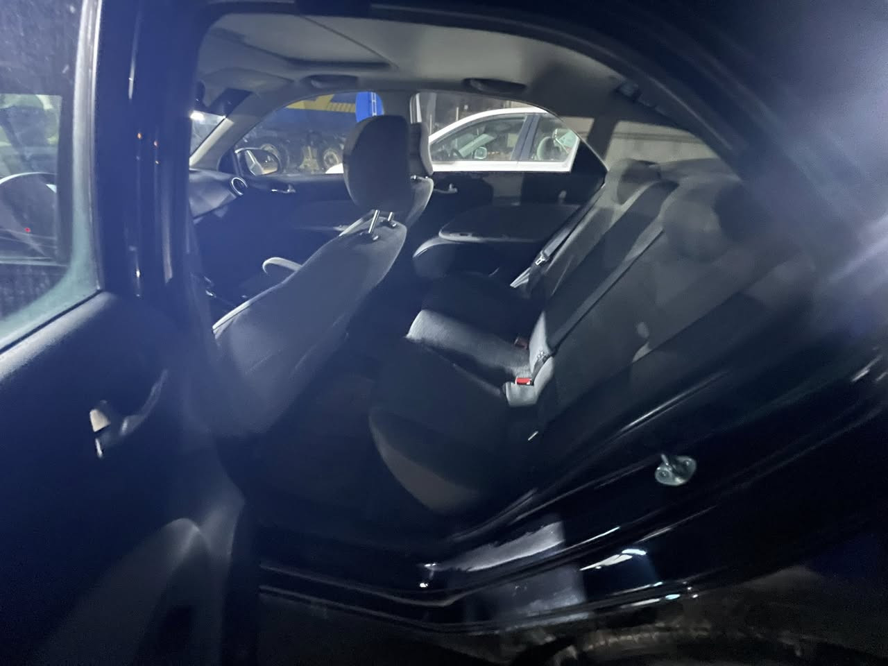 كيه بيكاس لبيع فول موصفات كلين بدون دعم بدون صبغ مديل وحد وعشين  سقف سلايت سعر 120بيها مجال شي بسيط ***********
