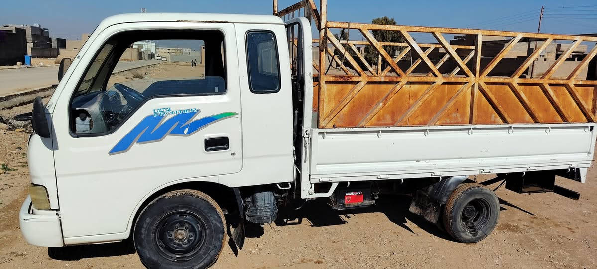 السلام عليكم اقره المنشور قبل لتعامل كيه فنتيره للبيع رقم انبار موديل 2000 بسم ولد سلماني يحول  سنويه ضايعه ومحرك بي تبخير وكير النمره الثاني متجي  ومطلوبه غرامه 300الف هذا البيه والباقي شوف العين  السعر 35ورقه  رقم *********** يرهم مراوس بعموشه وفرق
