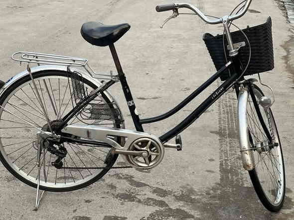 بايسكل عبد الحليم للبيع
بايسكل نظيف كلشي بي شغال بريك امي وخلفي شغال حساس شغال كير شغال تايرات وجوابه الامامي والخلفي جدد للستفسار مراسلة الحساب أو الاتصال على هذه الأرقام *********** آسيا 
*********** كورك
