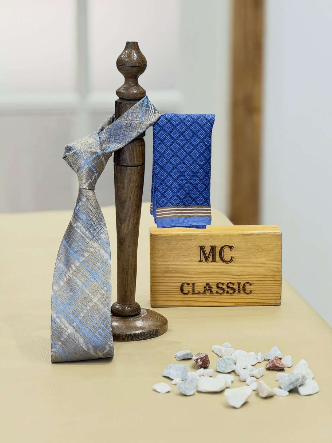 ⁨	⁨	⁨	⁨	‏ MC CLASSIC ‏ ⁨	⁨	‏ 
  الأناقة _تبدي _من_ أول _خطوة

⚜️رباط  وكاله MC CLASSIC
⚜️الطول : 160سم
⚜️العرض : 7 سم 
⚜️السعر : 25الف 
⚜️الصناعه : تركي

‏‎للحجز او الاستفسار مراسلتنا على الصفحه
اومراسلتنا واتساب  *********** .  ***********
تلكرام :- https://t.me/mcclasic
انستكرام :- https://www.instagram.com/mc_classic79?igsh=MWZuc3Z2b2YycGNwOA%3D%3D&utm_source=qr
تيك توك :- https://www.tiktok.com/‪‪‪‪‪‪‪@mcclassic79‬‬‬‬‬‬‬?_t=8kdkCdce82f&_r=1
سناب جات :- https://t.snapchat.com/QEyQBMCC
#العنوان
 بغداد - كرادة داخل -فرع صيدليه جوهره ابن حيان 

اوقات الدوام من 10 صباحا الى 12 ليلاً
🔴 يوجد #توصيل بغداد وكافة المحافظات 
بغداد 🚕  5 الف  المحافظات 🚗 5 الف⁩⁩⁩⁩⁩⁩
