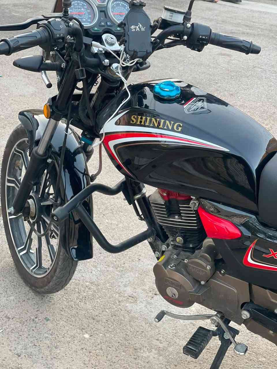 السلام عليكم دراجه شاينك بعدها جديده ماشيه 600ko  متر بيها وصل ما ترقيم يعني دراجه ترقم 1400 وبيهاجم مجال مكاني بغداد  ***********

