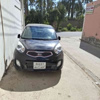 سيارة بيكانتو كيا خصوصي موديل ٢٠١٥ مسافة سيرها ٧٦ الف كم. خالية من الت...