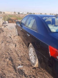 سوناتا 2007 وارد كندي لون اسود كحلي محرك 3/300 المكان بغداد التفاصل 07...