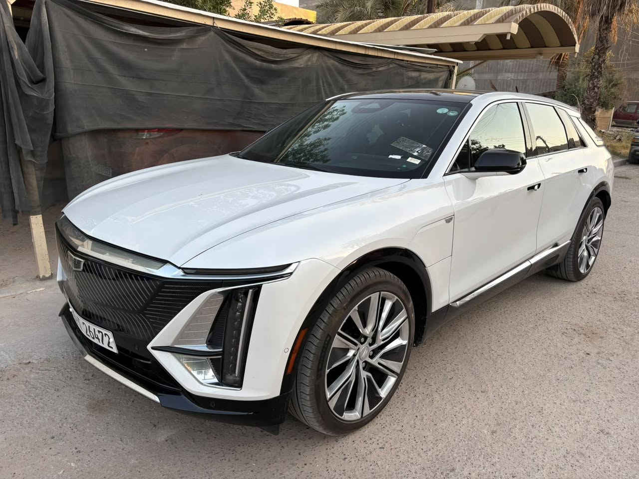 للبيع | كاديلاك LYRIQ 2024
🚘 الماركة: كاديلاك
📅 الموديل: 2024
⚡ نوع الوقود: كهربائية بالكامل (EV)
🔋 سعة البطارية: 102 kWh
📍 المدى بالشحنة: حتى 530 كم تقريبًا (حسب الفئة وظروف القيادة) �
💪 القوة: من 340 إلى 500 حصان حسب نظام الدفع والفئة. �
⚙️ ناقل الحركة: أوتوماتيك (دفع كهربائي مباشر)
🎨 اللون: أبيض لؤلؤي مع سقف أسود
🛞 جنوط رياضية كبيرة
🌞 سقف بانورامي
📺 شاشة بانورامية 33 إنش
🎵 نظام صوت AKG فاخر
📷 كاميرات 360°
🅿️ حساسات أمامية وخلفية
📱 شحن لاسلكي للهاتف
🔑 تشغيل بصمة ودخول ذكي
🛡 أنظمة أمان متقدمة: مثبت سرعة ذكي، المحافظة على المسار، مراقبة النقطة العمياء، وفرملة طوارئ أوتوماتيكية. 
بابتين مبدلات اصليه عل فحص
رقم اربيل اب اسمي
مكان سياره بغداد عامريه
السعر 380 بيها مجال شراي يتصل فقط 
***********
