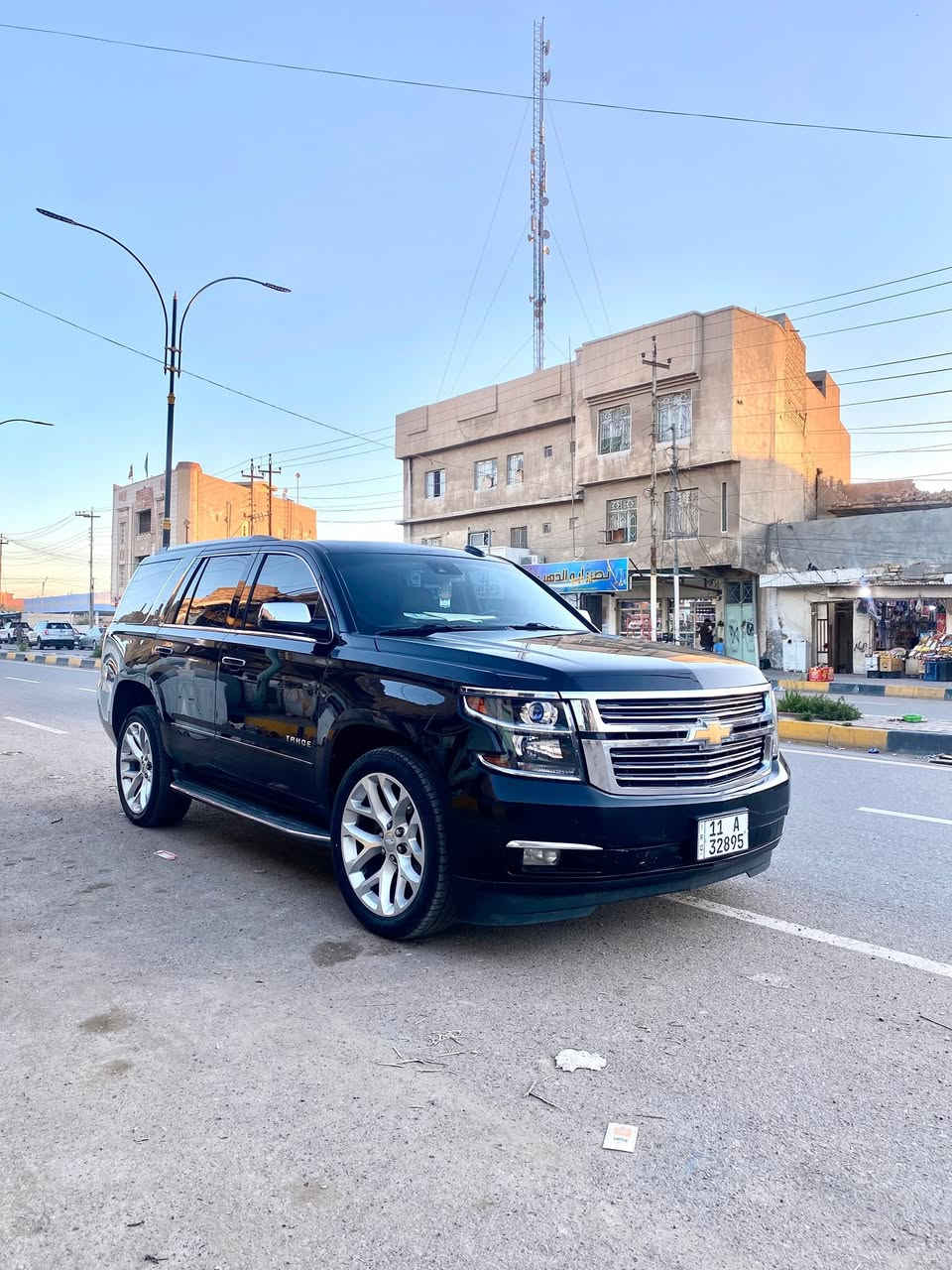 تاهو خليجي LTZ وكالة المنصور 
السيارة ماشية  ( 100 الف كيلو )  وضع الشركه شرط الدهن فقط بوكالة المنصور
رقم بغداد الجديد بأسمي سنويه + هزه جديده ...
 مكفوله من الصبغ والفتح والتبديل كلها بلاد وضع الشركه من كل النواحي 
تخم تاير قبل ايام مشدود 
ارضيه مغلف جلد كامل مع القلاب
سبير منازل 
منضومة زينون كامله عالي ناصي كشتفات
المواصفات      
فول مواصفات ١/١
٨سلندر 5300 المرغوب كارتون عله وضع الشركه
سلايد(فتحة قمارة)
ثلاجه 
منفذ كهرباء 220
كراسي جلد اصلي
كراسي 7 كهرباء
كراسي هزار(عند اقتراب السيارة من اي شي)
كراسي خزن(ميموري)
كراسي(تدفئة+تبريد) الاماميه + الخلفيه
تبريد خلفي شاشة
شحن الهاتف لاسلكياً
رادار 4 جهات تحذير افتراب
سائق آلي
كروس سرعة
داتا شو DATA SHOW تحذير صوت وفلاش
خمس بصمات
فول تحكم استيرن(جهتين امامي+جهتين خلفي)
استيرن كهرباء
استيرن تدفئة
شاشة عرض الاعطال
صندوك كهرباء(شفط)
فتح صندوك تلقائيا عن طريق القدم(صندوك جلاق)
نظام السير على الخط
دبل كير(عادي+اوتوماتيك)
دبل حساس(امامي+خلفي)
نظام تحكم بمستوى الضوء الداخلي
مانع تزحلق
پدل كهرباء(تحكم كهربائي بالبريك والبانزين)
نظام فتح الابواب لاسلكياً
فور ويل
شاشة امامية كبيرة اصلية
شاشة خلفية DVD اصلي 
كامرة خلفية 
تشغيل عن بعد
قاصة سرية
اشارة بالمري
مري كهرباء(شفط)
لايت عدسة زنون
لد امامي
سستم_صوت من BOSS 
موصفات اكو بعد بيها مواصفات و LTZ معروفه هيه اعلى فئة 2016 فقط الجامرلغ الصدر رش فقط وبارد بين البابين الصدر ولخلفي صغير ومأشر بي بصورة
مكان السياره/ صلاح الدين قضاء بلد سعررر 350 وبيه مجال بسيط
للاستفسار ***********
