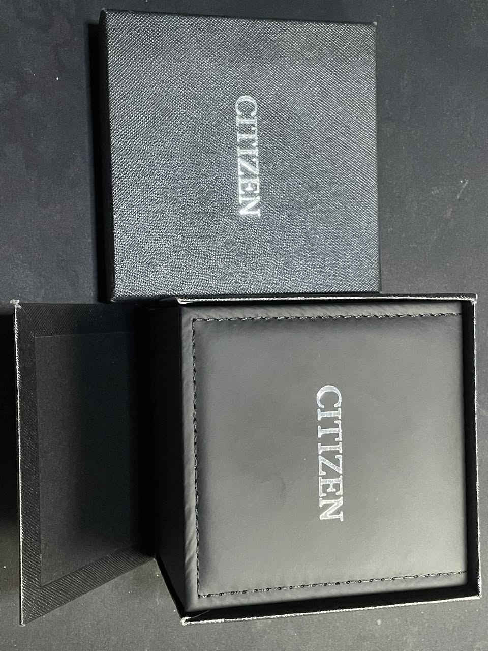 للبيع ساعة Citizen أصلية 🇯🇵
المواصفات:
كوارتز (بطارية)
كرونوغراف (3 عدّادات)
مكينة يابانية
مقاومة ماء 10 BAR (حتى 100 متر)
ستانلس ستيل
 حالة ممتازة
📦 مع العلبة وكرت الضمان
السعر ٢٠٠ الف 💲
📩 للاستفسار والتواصل الخاص


**إذا كنت صاحب هذا الإعلان وتريد حذفه لأي سبب، رجاءا أرسل رسالة إلى الدعم الفني**