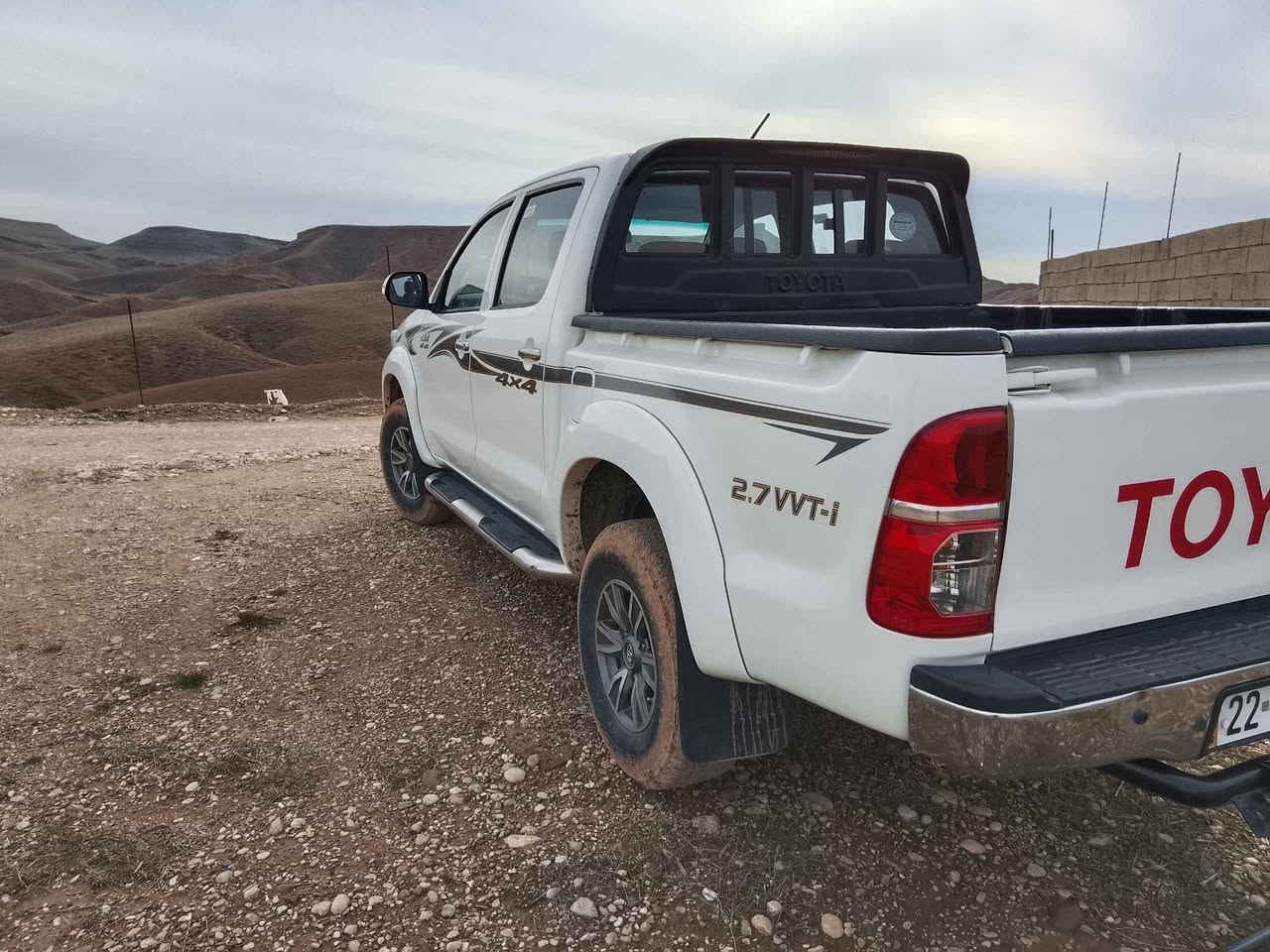 تۆیۆتا هایلۆکس مۆدێل 2015 بێ بۆیاخ نمونەیە لەجوانی داروبەردی بەشەرت بەناوی خۆمانە124هەزار هەقیقی ڕۆیشتیە *********** كويسينجاك, أربيل
