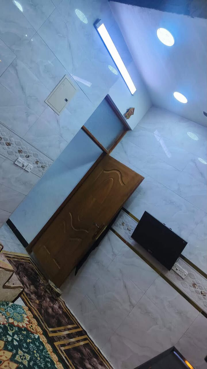 سلام عليكم يوجد بيت في المدائن منطقة الحضارية
المساحة90 متر
ويتوفر معه سبالت 
البيت ع قرار ١١٧
السعر ٦٥ مليون وبي مجال 
الاستفسار اكثر اتصل على الرقم 
***********
