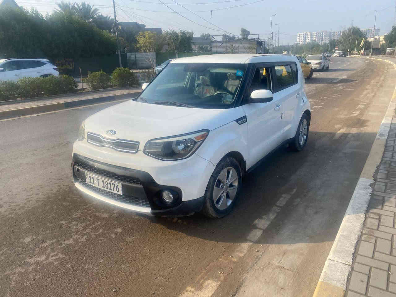 السلام عليكم 
صول 2016 وارد امريكي للبيع
ضربتها من امريكا جاملغ وبنيد بدون داخل
السيارة بيها قطع صبغ اني ابيع حزام
لغود شواصي تكم كفالة
محرك 1600GDI
السيارة ب اسمي رقم بغداد الجديد
تحويل ثاني يوم 
مكاني بغداد حي الاعلام
***********
