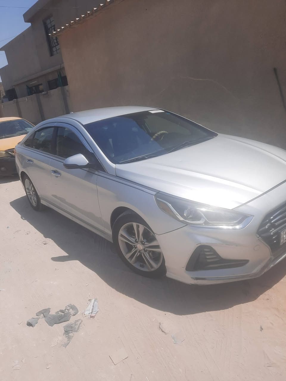 سلام عليكم سوناتا موديل 2018 للبيع مكاني بغداد العبيدي فول موصفات عده الفتحه سياره بسمي وستعمال شخصي سياره جديده بمعنه لكلمه سياره كير مكينه تبريد تبريد بل كشنات تدفه كشنات سياره خير من الله حادثهه جاملغ وبنيد سياره خير من الله سنويه بسمي تحويل ثاني يوم ***********
