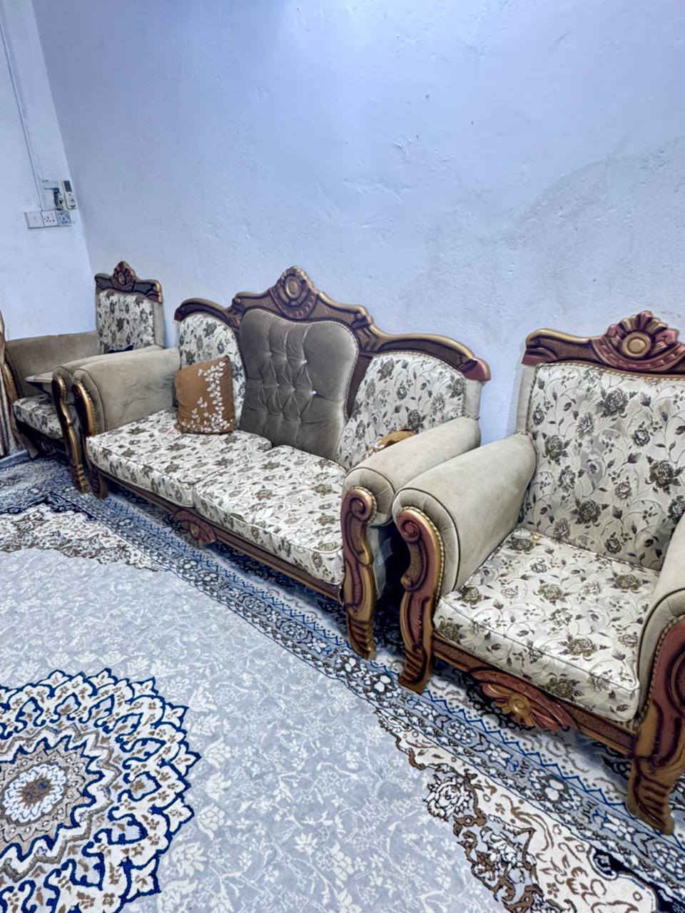 طخم ملكي نضيف بعواشه
300 وبي مجال 

*********** وتساب
