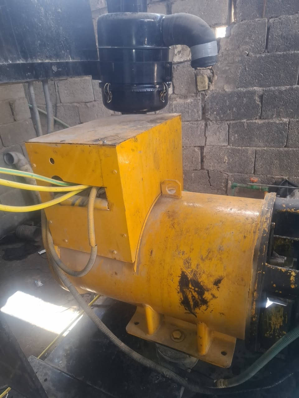 للبيع فالفو حجم ١٢دي حجم ١٢٢ راس توليد سدندر ٣٠٠ كيفي مكينه سدندر ذي قار الرفاعي تفاصيل أكثر اتصل على هذا الرقم ***********
