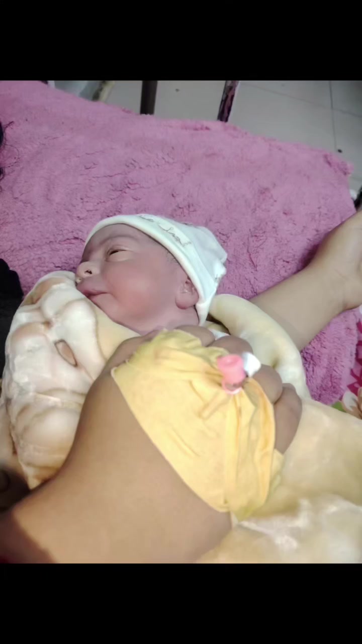 ولاده طبيعيه مع تأيد بيان ولاده للحجز والاستفسار التواصل على الرقم
***********
***********
