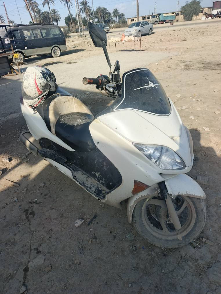 فورزه 08 دراجه تخبل نكره بكل وقت مكينه كلجات مكفوله كفرات ٧٥ بالميه تايرات نضيفه كهربائيات كلها شغاله رايدها ب٨٠٠ وبيها مجال 
*********** بغداد, العراق
