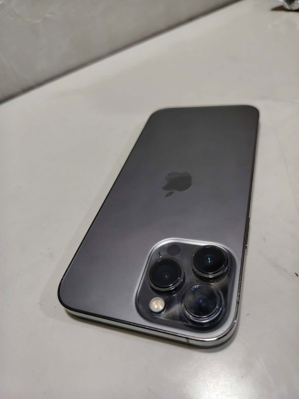 السلام عليكم جهاز آيفون 13 برو ماكسً للبيع ذاكرة 256 بطارية 93 غني عن التعريف للتواصل الرقم ***********
