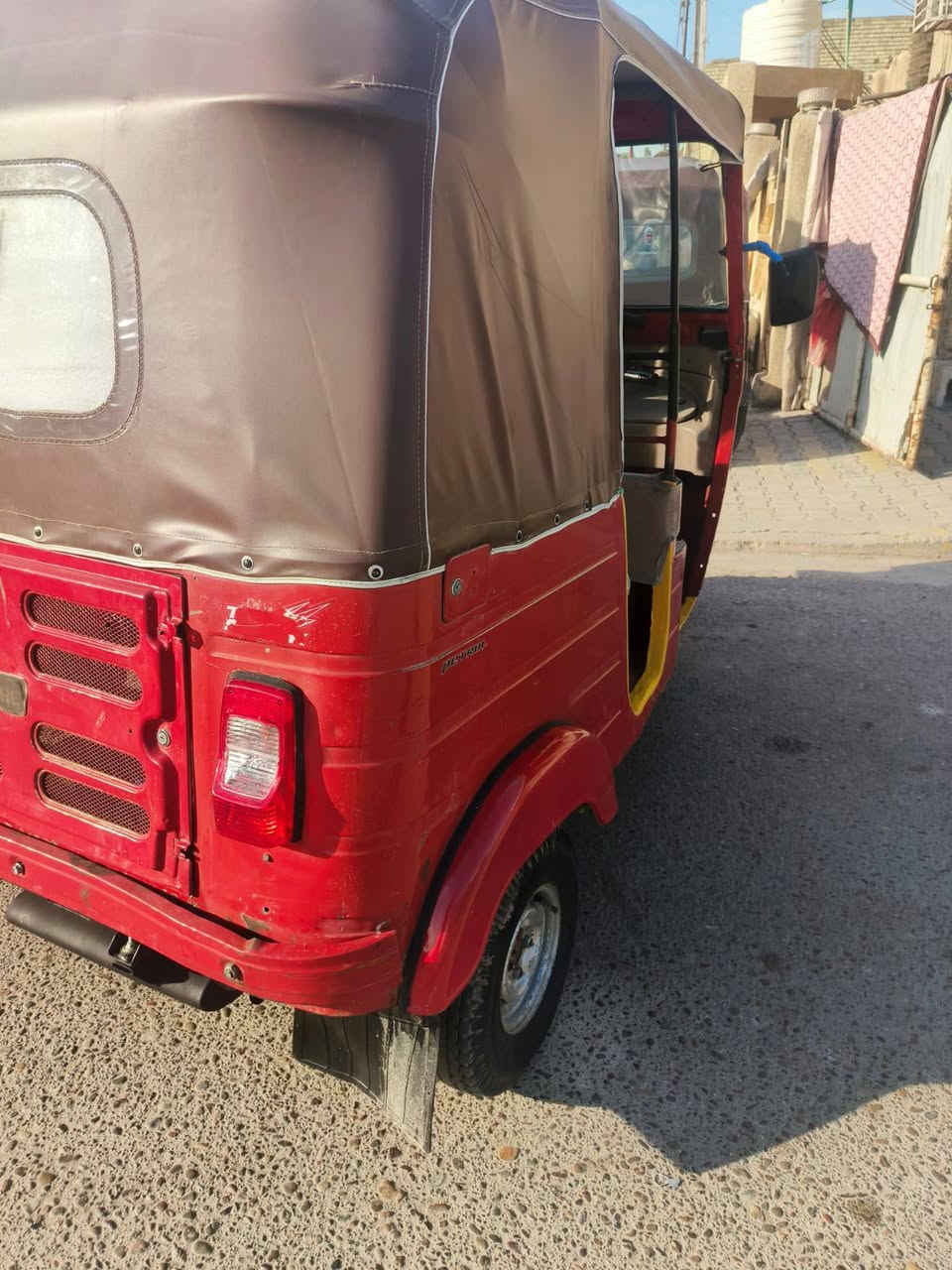 تكتك 18 شهر 11 للبيع رقم وسنويه تكتك بيها محرك مفول اخرس بيها صفحه السعر 4650 وبيها مجال المكان جسر ديالى شارع 70 
***********
