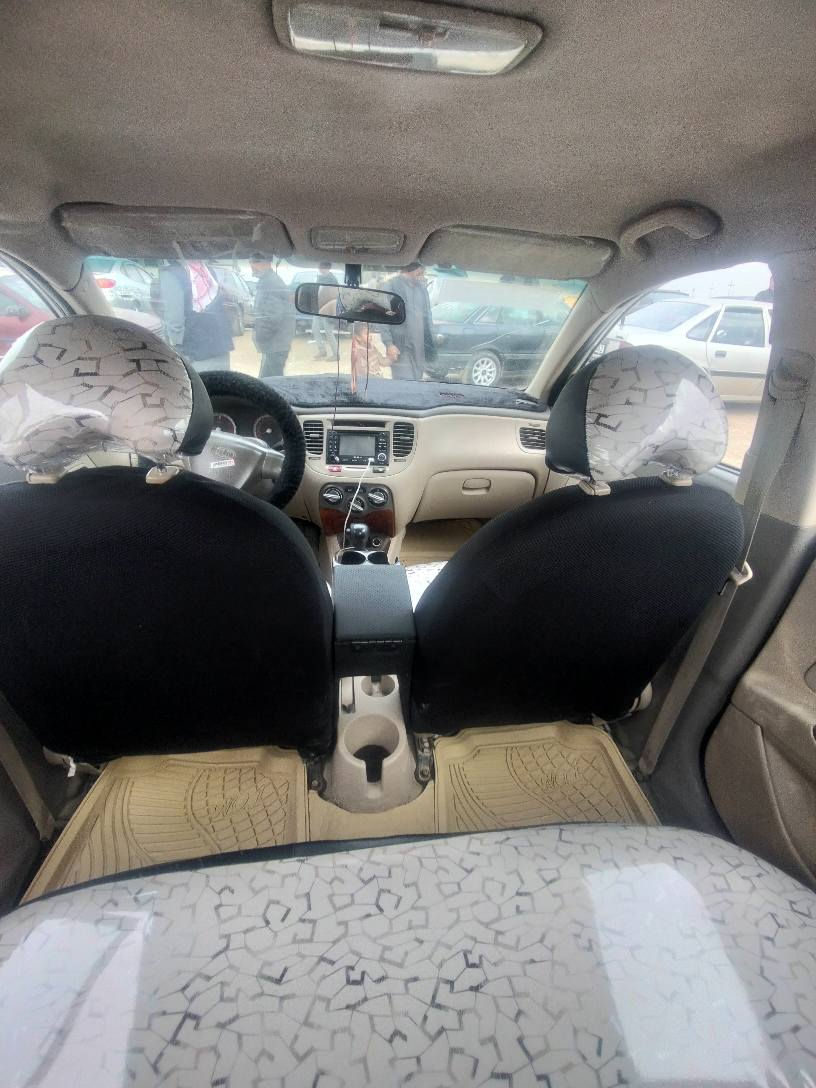 كيا ريو 2012 فول توماتيك مشضيه مال تحرير ابيعك صبغ عام رغم انو جيهت السايق مابيها شي
 *********** موصل, نينوى
