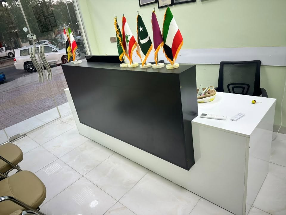 السلام عليكم
للبيع ميز قياس 150 سم  مع ملحق بسعر 150 الف
كرسي دوار  كبير بسعر 90 الف
ميز mdf قياس 3،5 متر مع 2 ملاحق بسعر 450 الف 
كراسي عدد 5 سعر الكرسي 40 الف
*********** للاتصال كربلاء

