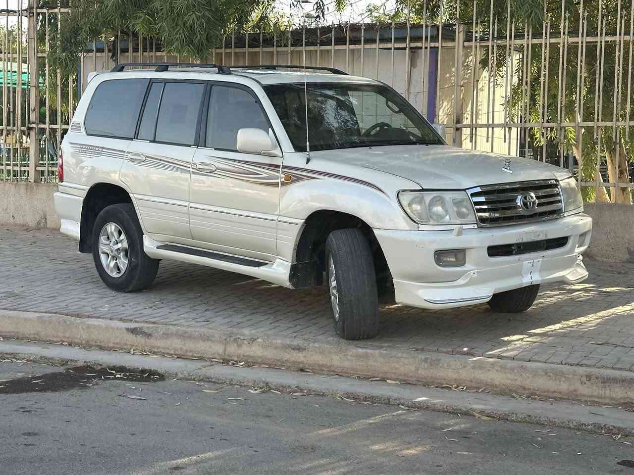 سلام عليكم للبيع او مراوس
ادوات متؤمه بغداد شرط الحاسبه 
سنويه اصليه 
لاندكروز مونیکا مكفوله من الكص ونقل الجثه 
فطیم 2007 VXR  محدثه 2008
نظيفة جداً خليجيه موصفات لكزس
8سلندر 4700 Cc 
دشبول ليزري 
زنون بلاد 
حساسات امامي خلفي بلاد
کشنات جلد کهرباء 
سلايد روف
جکات هايدروليك ثلاث وضعيات 
تخم تایر دلوب ياباني جديد + باتري جديد
تبرید ثلاث قطع ثلج 
کیر ومحرك كفاله 
السيارة مكفولة 
فول موصفات السياره كل نقص ما بيها 
ميكانيك و كشر كفاله 
العنوان بغداد 
السعر 55 وبيها مجال 
***********
