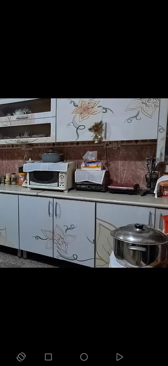 كاونتر خشب الموقع بغداد المنصور 
السعر 200
الرقم ***********
