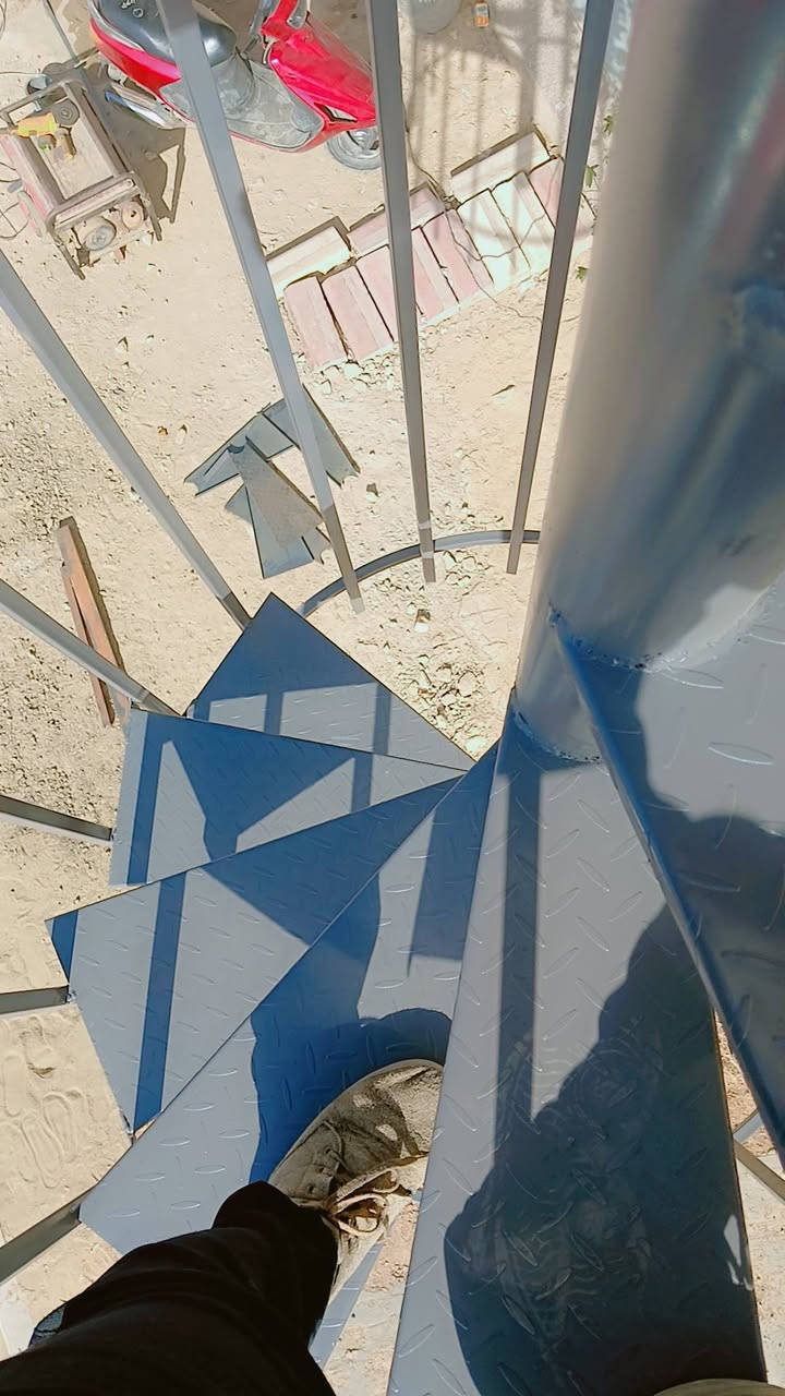 درج طوارئ للبنايات السكنيه والتجاريه عمل درجه اولى سعر المتر 225 مكان العمل حله وتساب***********
