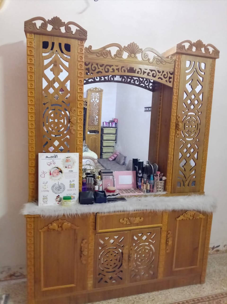 غرفه نوم البيع جديده نضافه 100/100 السعر 850 التواصل على رقم ‏‪***********‬‏
