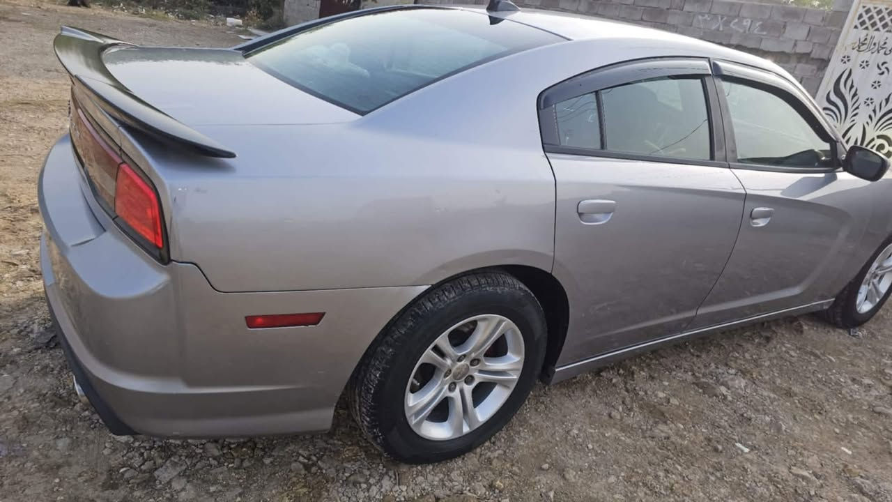 جارجر اصل 2011
جاملغ بدون داخل وبابين كلير فقط رقم بغداد الانكليزي باسمي تحويل مباشر سياره مال بيت مامشتغله ولا متعوبة
 مكينه وكير كفالة وجدد  تبريد منضومه جديده وتدفئه كشنات قطن 
تخم تاير وحداديه ومشط جديد 
سياره جديده بمعنى الكلام ومتعوب عليهة حيل ترايك لاربيل 
شرط السونار والفحص سنوية وهزة جديده استخدام شخصؤ 
مكان السيارة واسط الكوت مركز المدينه السعر 142 بيهة مجال حك الجيه والشراي يتصل واني خادم واذا مراوس بكورلا موديل ١٧ او ١٦ يرهم ‎***********
