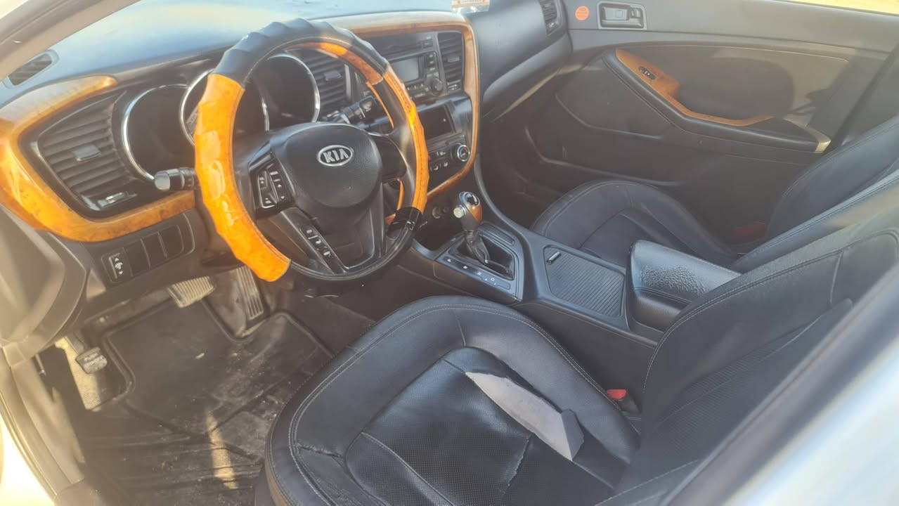 كيا كي 5 موديل ١٣ وارد كوري مكفوله من الضربه السعر ١١٣ وبيها مجال الاتصال *********** مكان سياره بصره ابو صخير
