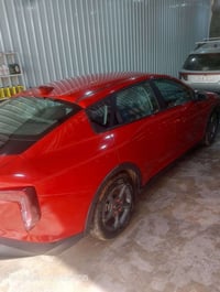 كي فور • ٢٠٢٥ • وارد امريكي