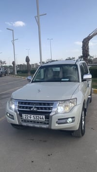 باجيرو 2015 للبيع سياره فول 1/1 حبتور  1-دمام 2-كشنات جلد + كهرباء  3-...