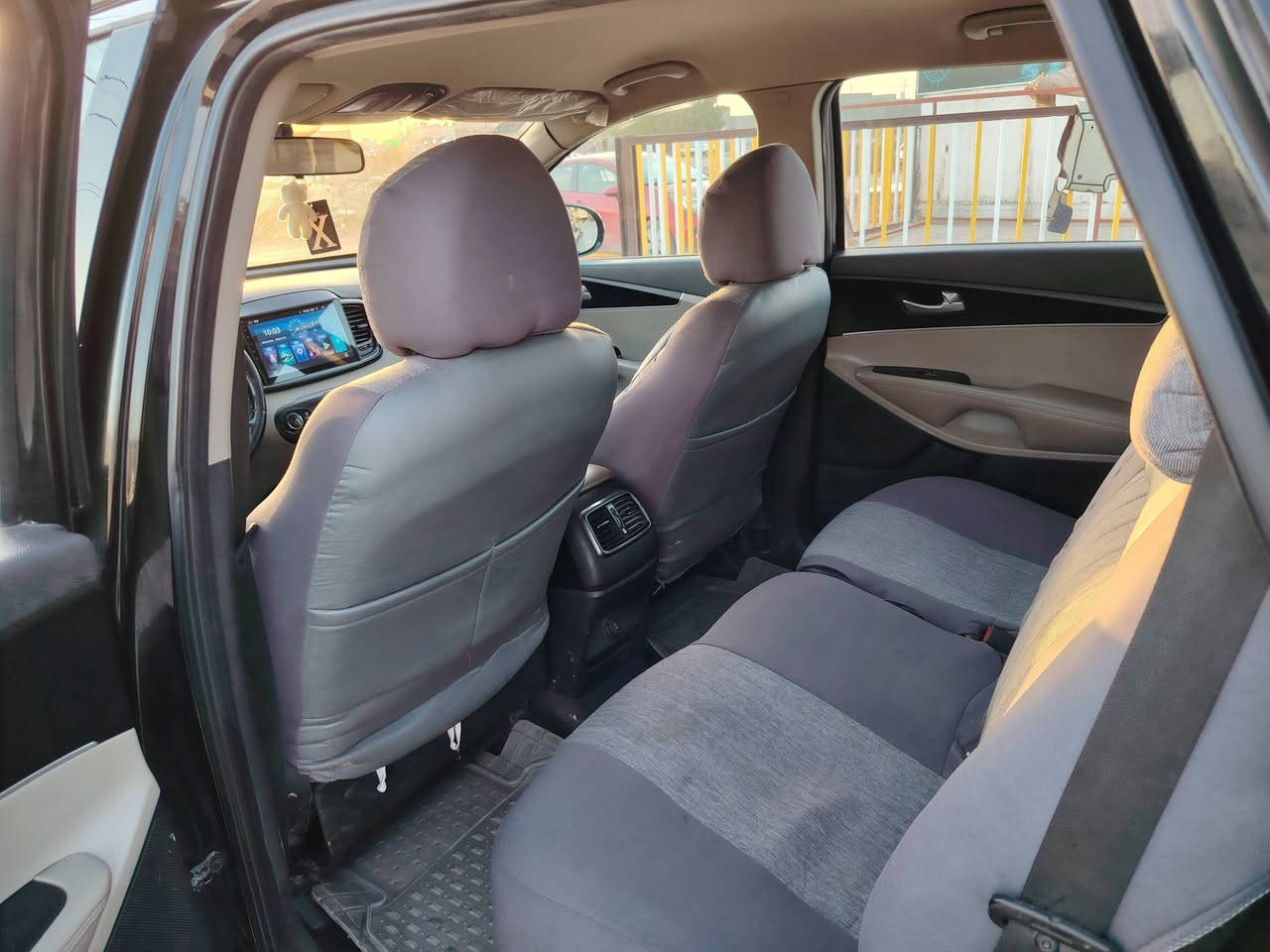 السلام عليكم شباب
سياره سورنتو موديل 2020 خليجي مواصفات نص فول السياره مكفوله كفاله عامه 6 سلندر فور ويل مري شفط حداديه جديده تخم تاير جديد رقم واصط السعر ٢٢٠ بيه مجال بصيط الستفسار عل هذا الرقم ***********
