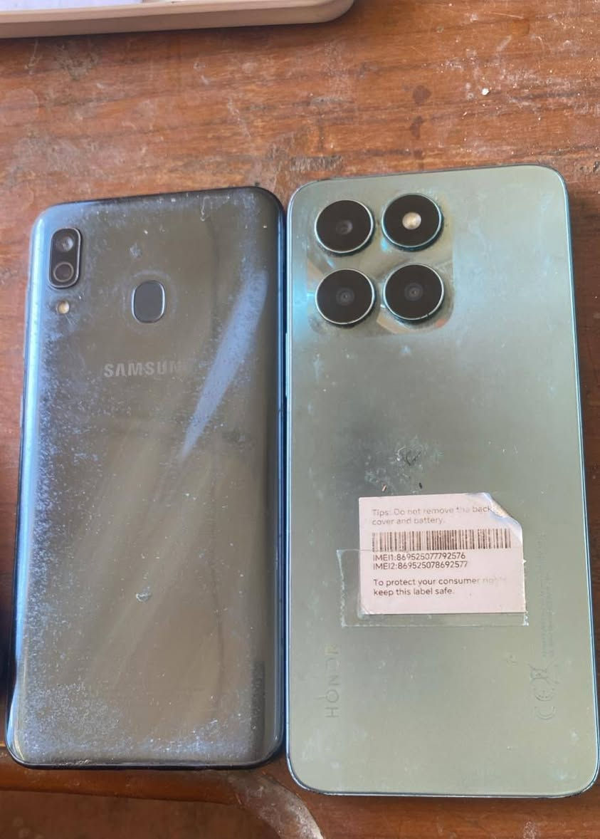 موبايلات 2للبيع samsung A30
هونر 
السعر الهونر 120
السامسونج 80


**إذا كنت صاحب هذا الإعلان وتريد حذفه لأي سبب، رجاءا أرسل رسالة إلى الدعم الفني**