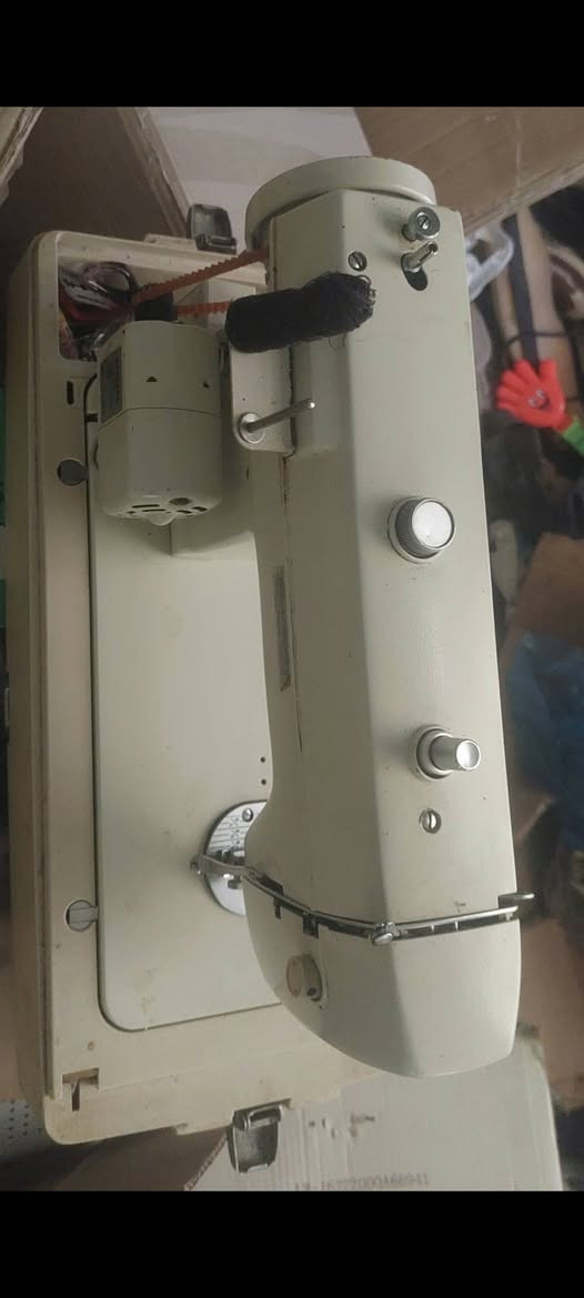 السلام عليكم من رخصه الامن المحترم اخوان مكينه ابرذر ياباني اسواق المركزيه مكينه اخت الجديده نظيفه حيل ماداخله تصليح بيهه بس الميزانيه انه لعبت بيهه وخربطتهه بس الله يشهد اريدهه امراوس امكينه صناعيه ونرهم على الفرق جزاكم الله خير


**إذا كنت صاحب هذا الإعلان وتريد حذفه لأي سبب، رجاءا أرسل رسالة إلى الدعم الفني**