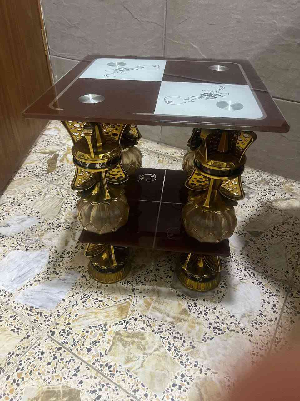 كراسي 2 وقنفات 2 وطبلات 4 صغار و 1 كبيرة نضافة وجمال السعر كامل 275
للاستفسار التواصل على رقم ***********

