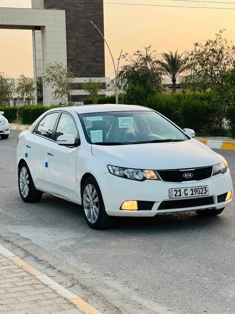 سيراتو 12 
الويل كب مبدل بويل عادي 
السونار مرفق 
السعر 93 وبي مجال قليل 
***********
