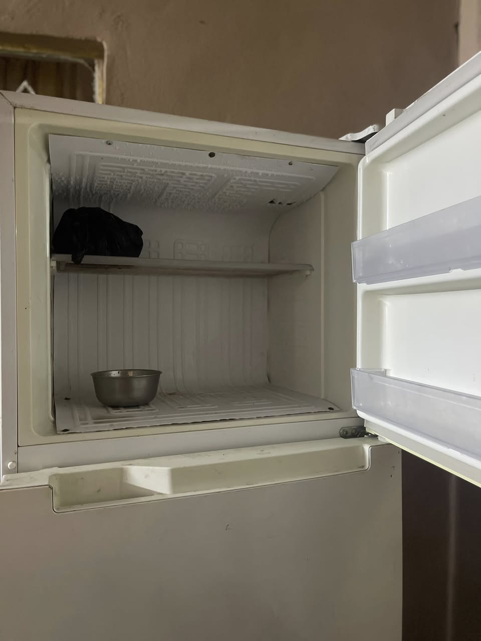 ثلاجه كبيره نضيف حيل
مكان موصل ايمن ثلاجه نضيفه حيل و حجمها كبير شغالها فريزر جامد ثلج تجي تشوفها بعينك


**إذا كنت صاحب هذا الإعلان وتريد حذفه لأي سبب، رجاءا أرسل رسالة إلى الدعم الفني**