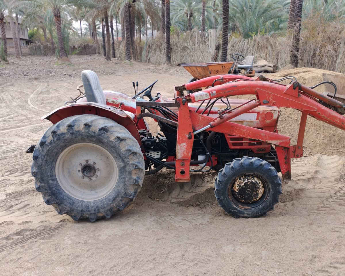 للبيع مكينه ينمر ٣٣ الرقم ***********
