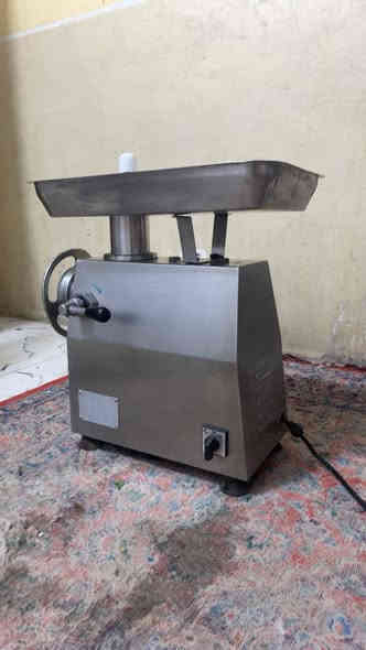 سلام عليكم ثرامه الحم حجم 32 مستخدمه للبيع السعر 450الف وبيه مجال المكان قضاء القرنه رقم ***********
