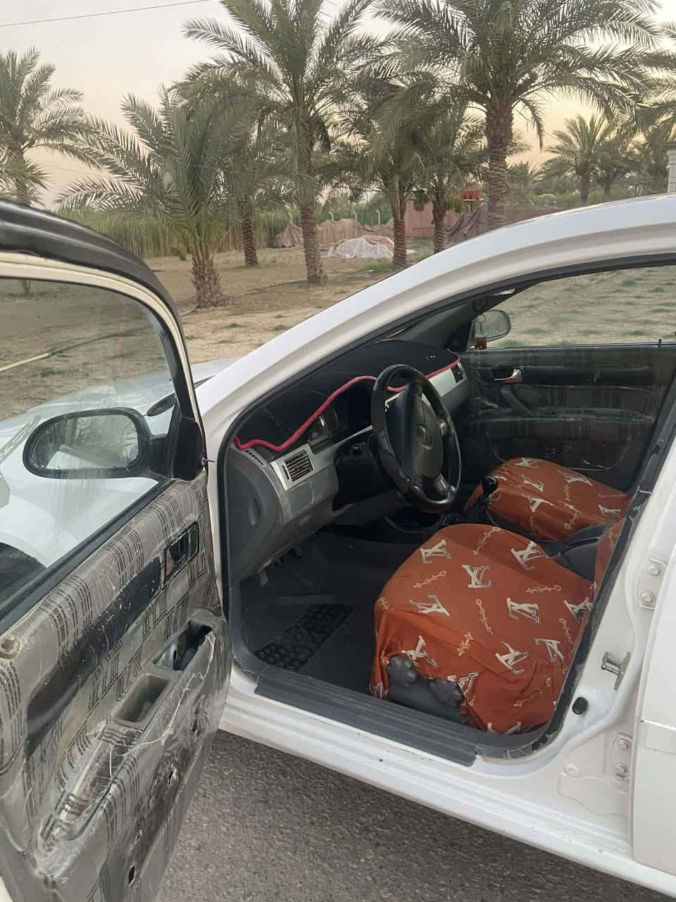 للبيع اوبتره ٢٠٠٤ بغداد
ب ٥٨  ***********
