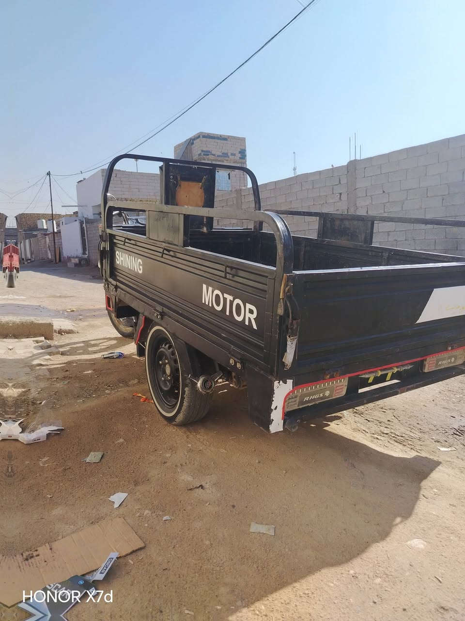 السلام عليكم ستوت للبيع موديل 20 كربلائيه وكيلها حسين ستوتنا ضيفه ماكينتها جديده 
1,650 وبيها مجال***********
