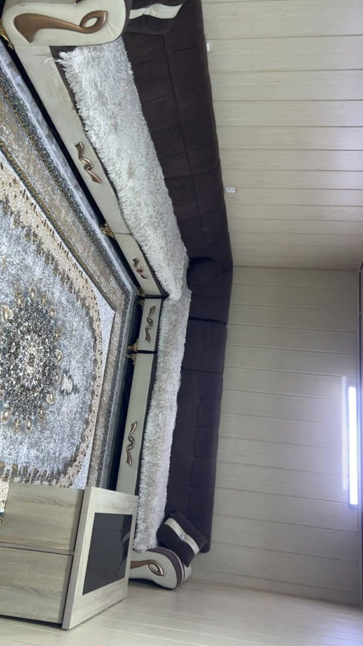 تاخم قه نه فه ی Lقیاس ١٠نه فه ری تورکیه ده سکرد پاک و جوان تۆکمه بیعه یب 
نرخ:١٧٠هه زار
شوێن:سلێمانی
تیل:*********** السليمانية, العراق
