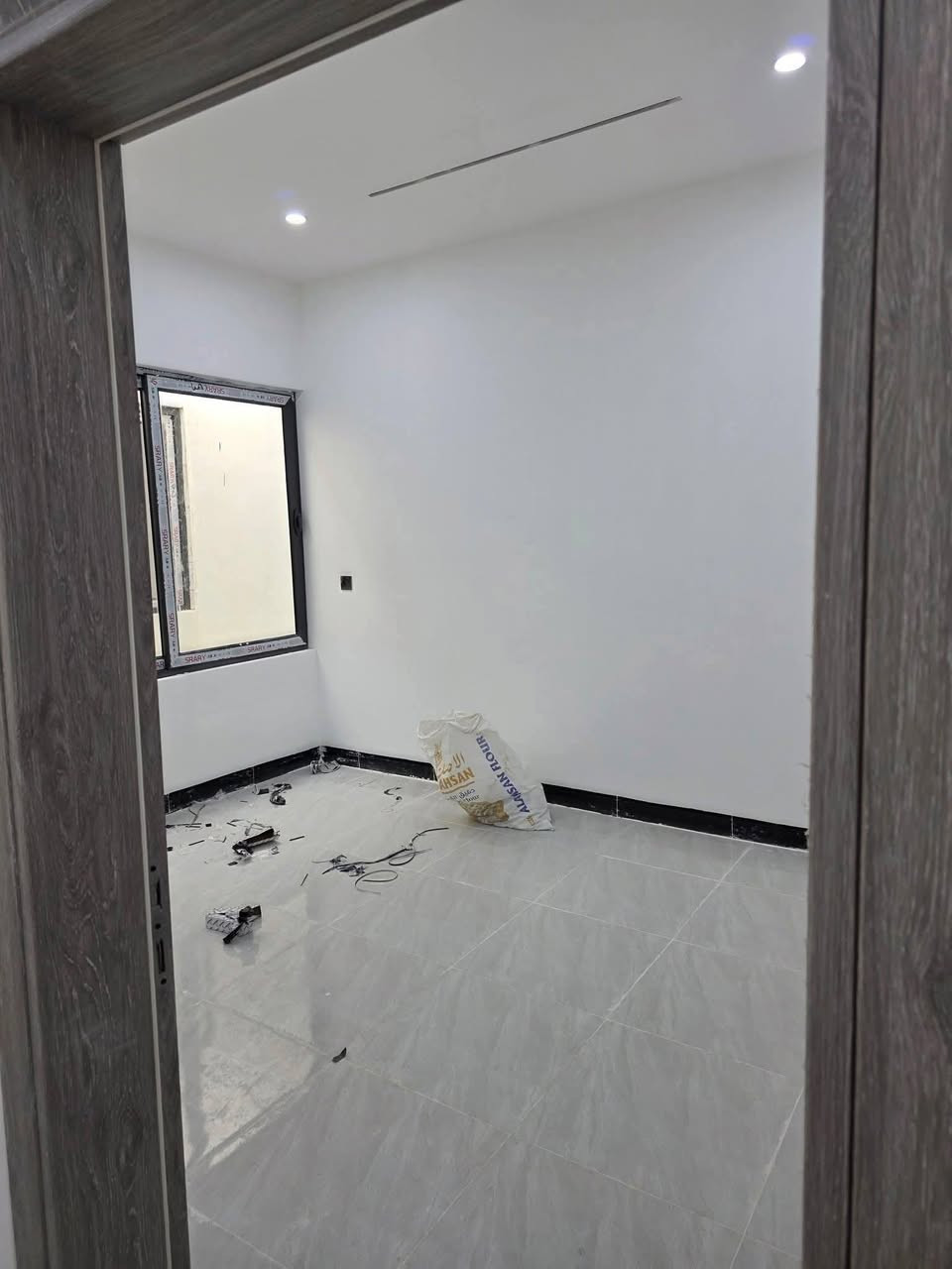 #دار #للبيع  🏠  
#المساحة :-  120 متر
#العنوان :- القادسية/ 16أب قرب شارع و شارع تبليط

#تفاصيل الدار 🏡 
_ ط/١
- استقبال 
- هول 
- غرفة نوم
- مطبخ بارد
- مطبخ حار 
- صحيات 
- كراج سيارة.
- درج خارجي 
نضام دكت و ثقوف مغربي.

     
#للأستفسار الأتصال على الارقام التالية :-🔶️
 📞 *********** 📲
 📞 *********** 📲
أو مراسلتنا عبر { فايبر ــــ وتساب ــــ 📲} 
أو مراجعة #مكتب شوان للعقارات والمقاولات الكائن في الحرية علاء سايدين بنجاعلي مقابل جامع عبداللة و حديقة مثلاث
{  #نتشرف #بزيارتكم }
