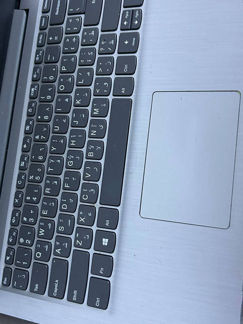 “لابتوب Lenovo IdeaPad 3
شاشة 14 بوصة
SSD 128GB
RAM 8GB
يعمل بكفاءة عالية
بطارية جيدة
نظيف جداً وخالي من الأعطال
وياه شاحنته وجنطته


**إذا كنت صاحب هذا الإعلان وتريد حذفه لأي سبب، رجاءا أرسل رسالة إلى الدعم الفني**