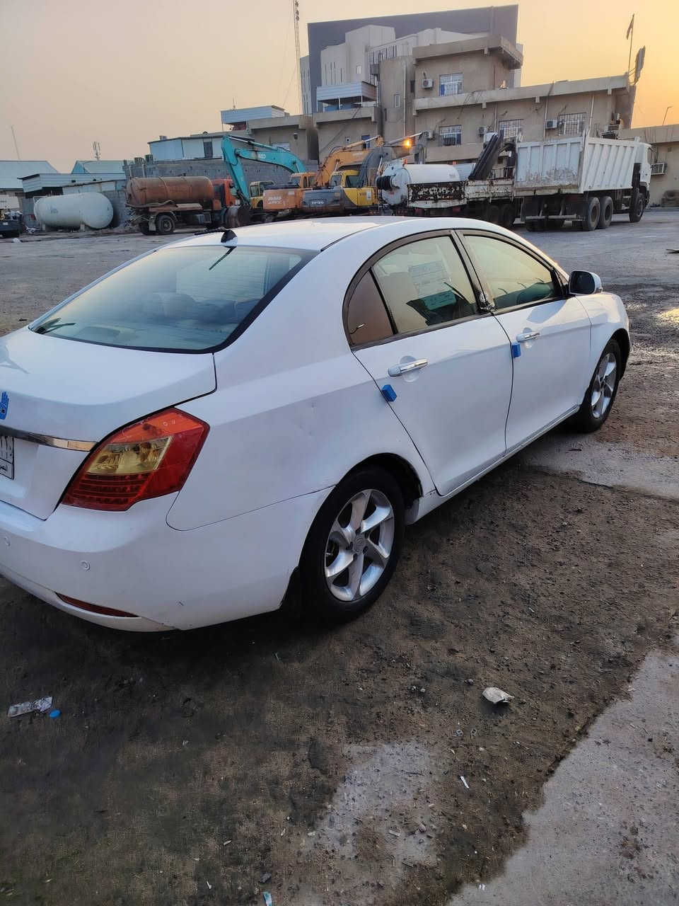 سلام عليكم سياره ام كران مديل ١٣ بصره قبله حي الشهداء ٤٥ سعرها وبيها مجال ما اتواجد ع النت ***********
