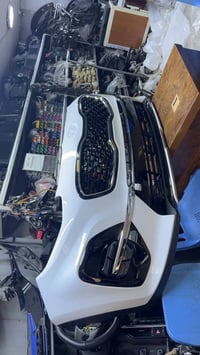 توفرت دعاميه اماميه سبورتج خليجي لون ابيض جديده ونظيفه زلغ مابيهة كامل...