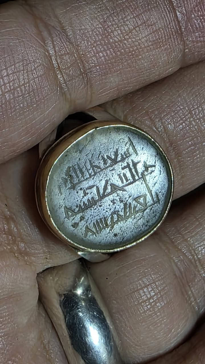 در قديم جدا
صياغه يدوي داير ذهب
التواصل خاص او ***********
